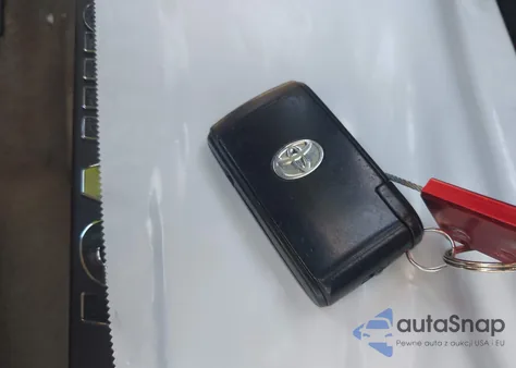 2005 Toyota Prius z USA, uszkodzony, nr VIN JTDKB20U653049405